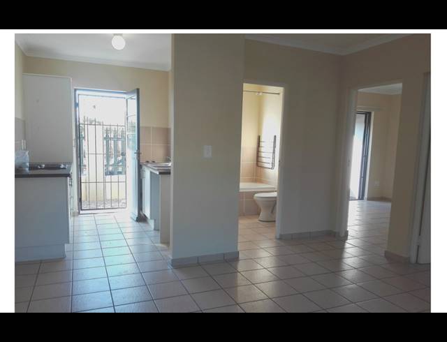 2 bed property to rent in PARKLANDS